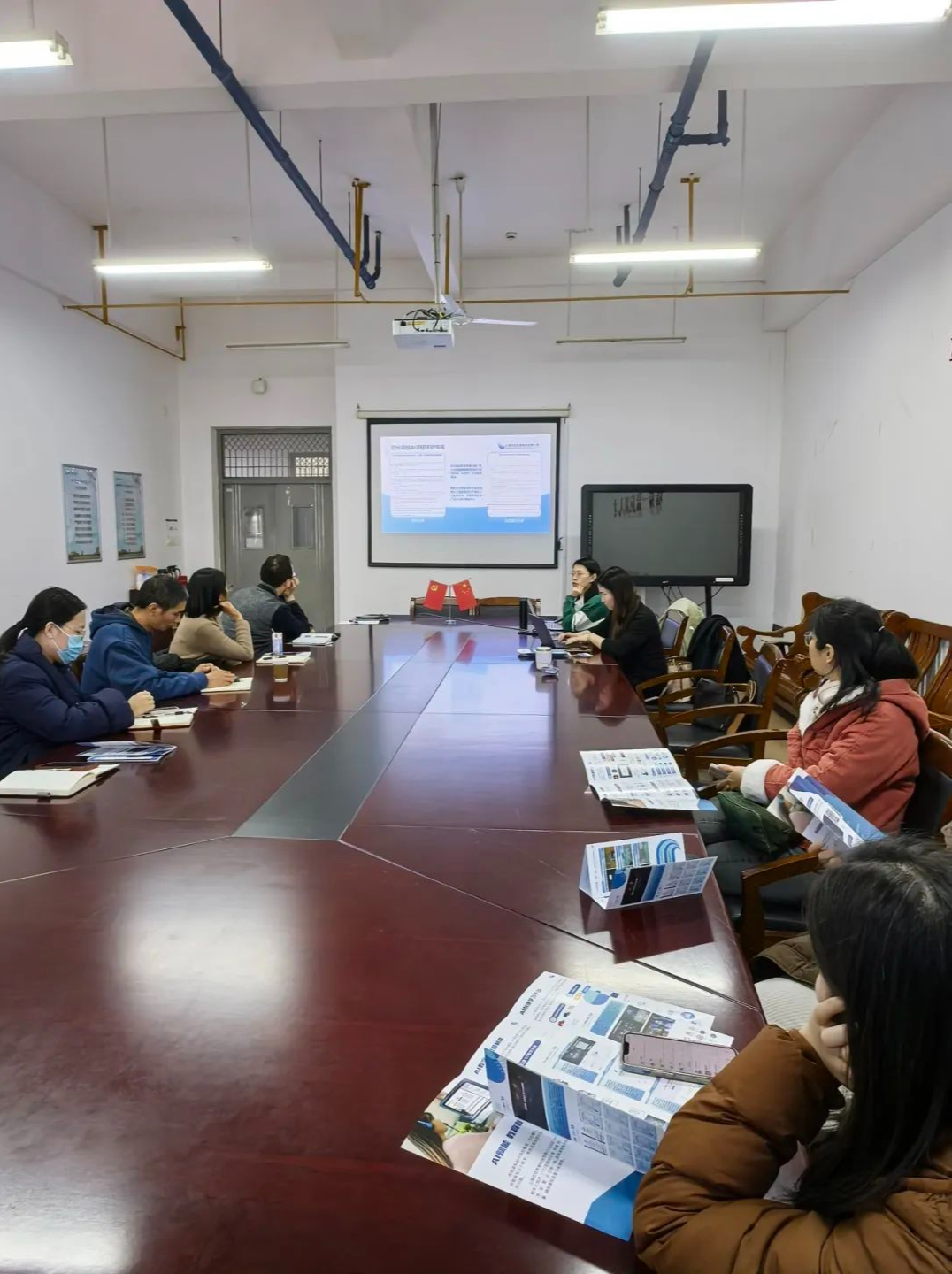 共谋教育新篇章|优信公司参与上海应用技术大学香料香精化妆品学部AI赋能课程建设交流